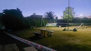 La menor tenía 10 años y estaba con su madre en la plaza, cayó de la hamaca y se golpeó la cabeza (Gentileza).