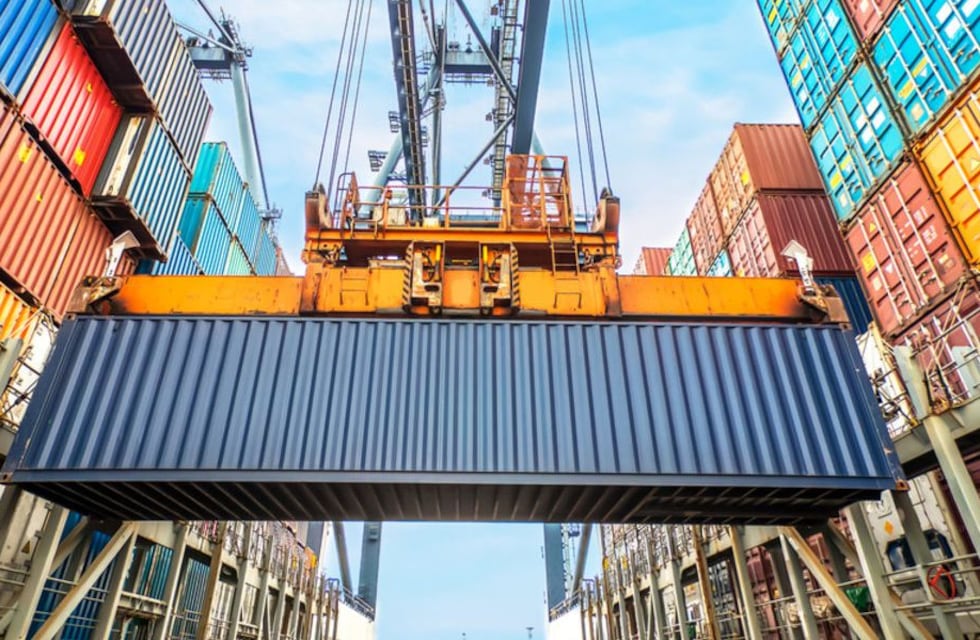 Ante la falta de dólares, el Gobierno expande las barreras para importar bienes de consumo