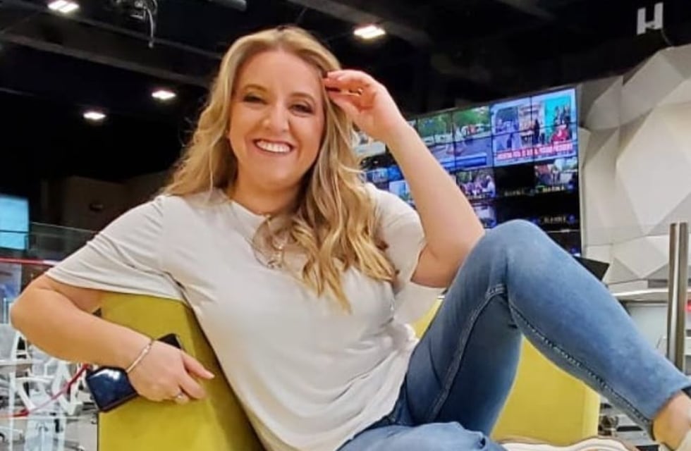 El lado sexy de Paula Bernini, la periodista del momento: microbikini y looks deportivos muy cancheros