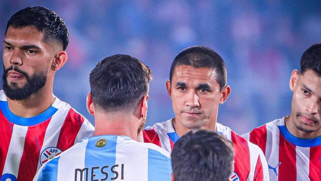 El marcador central de 33 años enfrentó a Lionel Messi en las eliminatorias mundialistas.