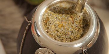 “Cada uno con su mate, nos cuidamos entre todos". Foto: Pixabay / Aguas Cordobesas