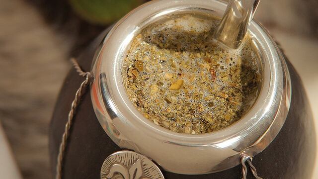 “Cada uno con su mate, nos cuidamos entre todos". Foto: Pixabay / Aguas Cordobesas