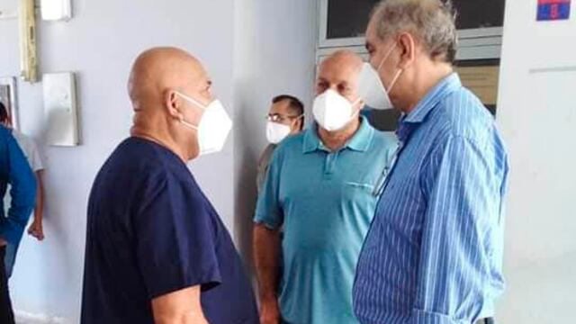 El Ministro Gómez con Fernández haciéndose cargo del Hospital Distrital de Ingeniero Juárez