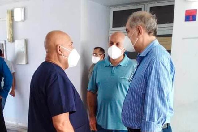 El Ministro Gómez con Fernández haciéndose cargo del Hospital Distrital de Ingeniero Juárez