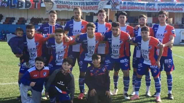 Rosario goleó a Pacífico de Bahía Blanca y quedó tercero. (Foto: Futbol de Punta).