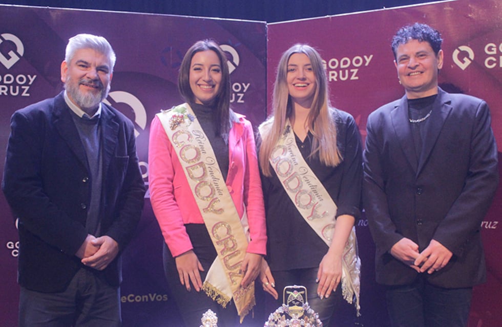 Gabriel Rivero, estilista y donador de las reparaciones de las coronas de Godoy Cruz