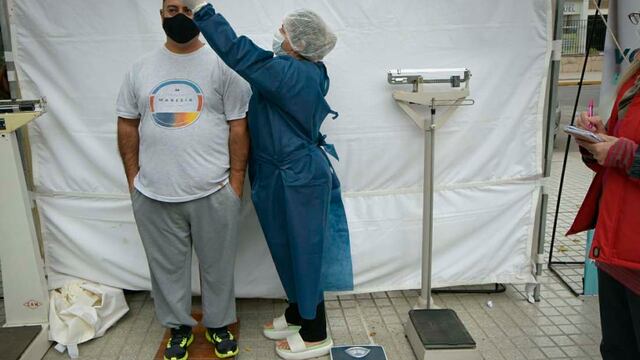 Ayuda a vecinos con obesidad para vacunarse contra el Covid 19 y obtener Índice de Masa Corporal (IMC)