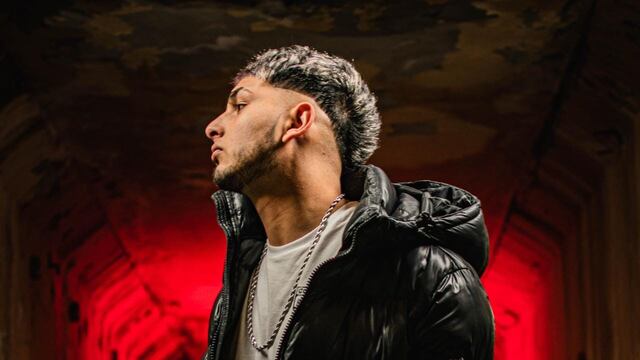 Darian Nazareno Calderón, un joven cantautor mendocino, lanzó su primer videoclip de R&B.