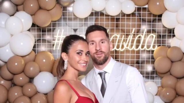 El matrimonio fue a Sevilla para el casamiento de Jordi Alba y Romarey Ventura.