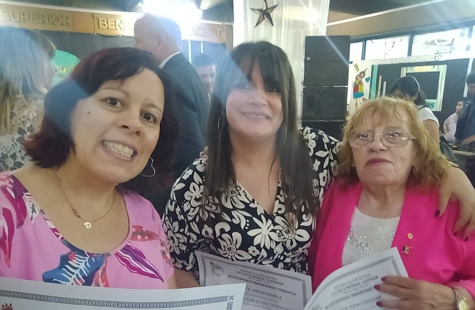 Una puntaltense de 75 años se egresó como Técnica Superior en Psicopedagogía