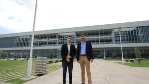 El intendente Leonardo Viotti y el gobernador Maximiliano Pullaro recorrieron la obra del Nuevo Hospital