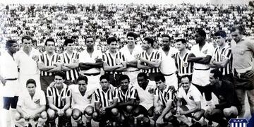 En 1964 se produjo la primera visita del Santos de Pelé en un amistoso ante Talleres en La Boutique