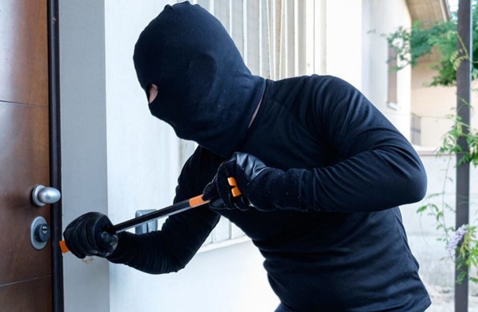 Detuvieron a un delincuente con varios objetos robados