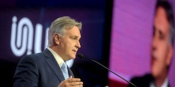 "La sociedad no quiere más gritos, quiere hechos", expresó Martín Llaryora sobre la dura derrota de La Libertad Avanza en Buenos Aires.