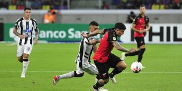 Colón derrotó por 2-0 a Central Córdoba en Santiago del Estero.