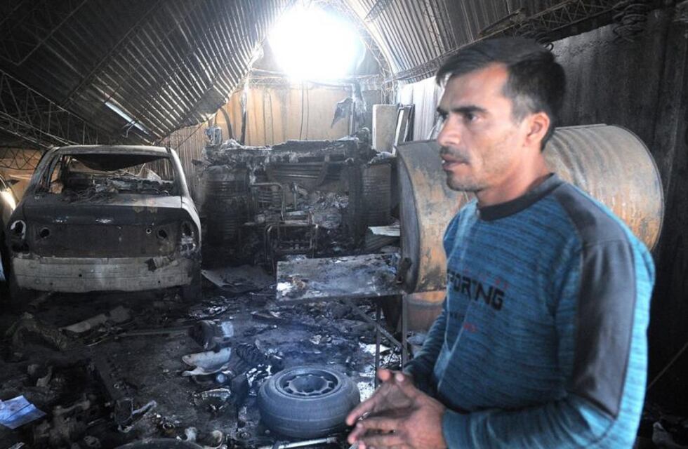 Tragedia en Santiago del Estero: un incendio en su taller mecánico lo dejó en bancarrota, pero aún así quiere salir adelante