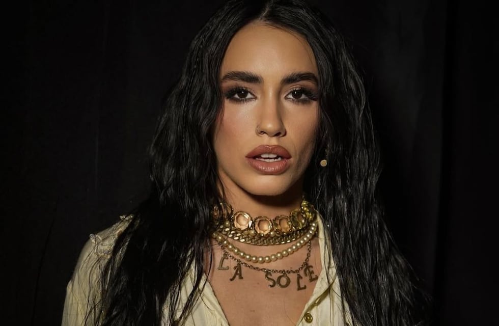 Como una verdadera reina, Lali Espósito revolucionó Instagram con un look que dejó a todos sin palabras