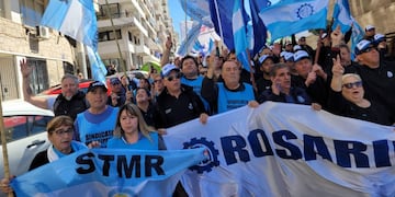 El gremio planea marchar hasta el Palacio de los Leones si no llega la oferta.