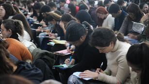 Examen de Residentes de la ciudad de Buenos Aires residencias
Medicina Hospitales UBA. Fotos Federico Lopez Claro