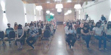 El Club 24 de Abril  de Tres Arroyos entregó los Premios Roberto De Piero a los mejores promedios