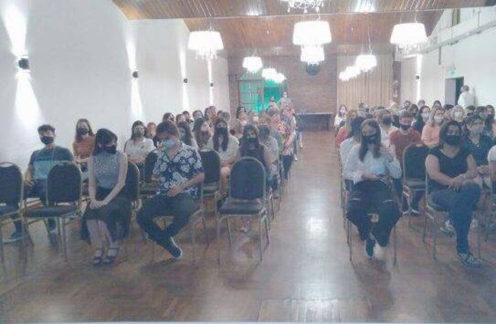 El Club 24 de Abril entregó anoche los premios a los mejores promedios