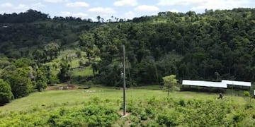 Ejecutan obras eléctricas en San Antonio.