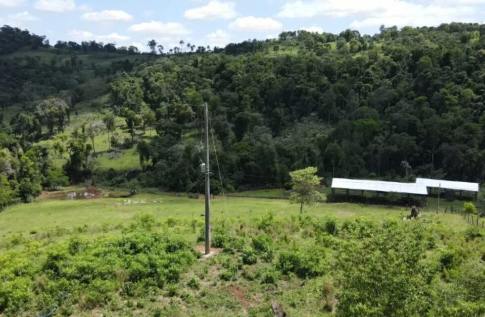 Ejecutan obras eléctricas en San Antonio