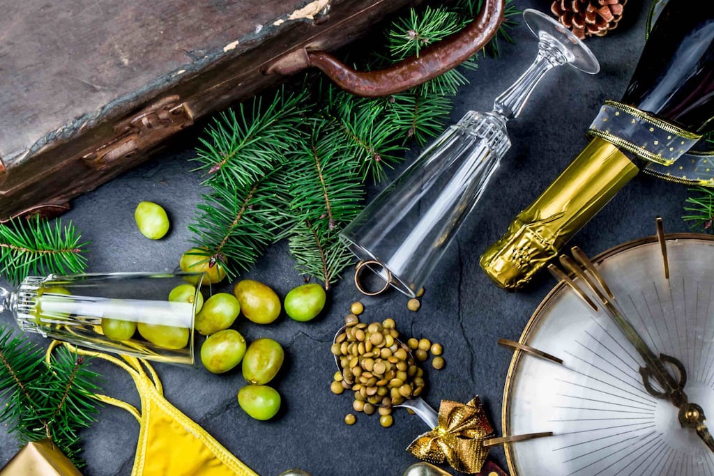 Ni laurel ni romero: el ritual que pocos conocen para atraer dinero en Año Nuevo 2026.