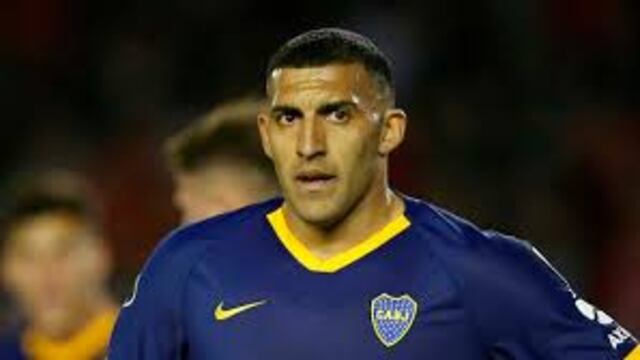 Vecinos de Remedios de Escalada aseguran que Wanchope estuvo en la fiesta, cantó y se quedó hasta muy tarde.