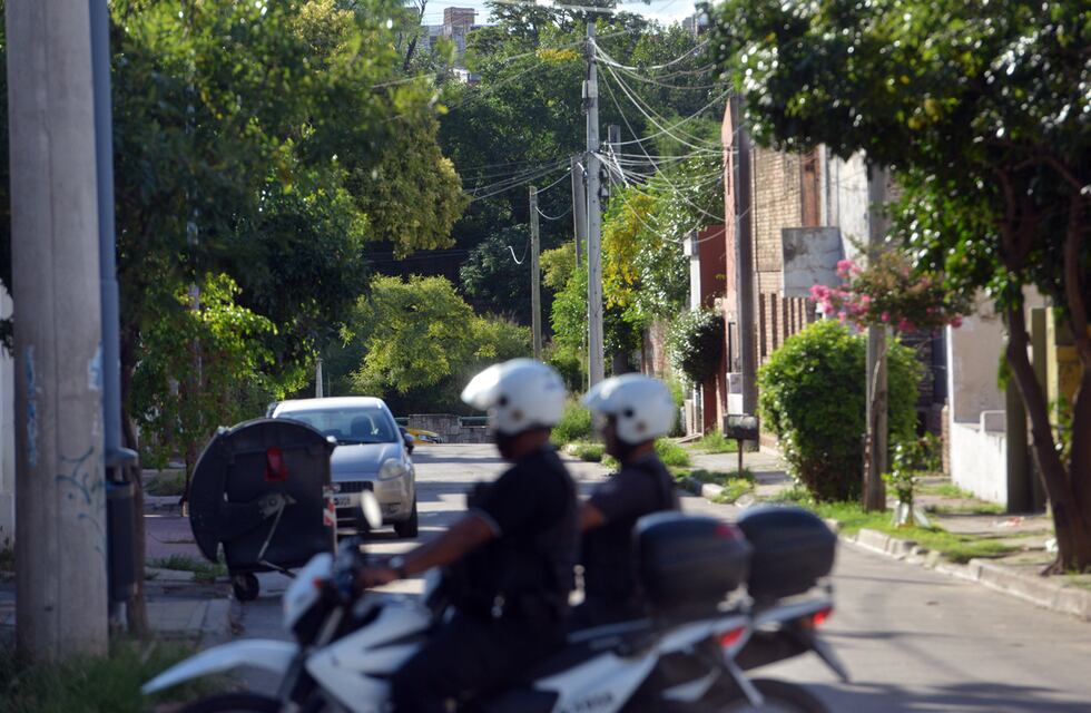 Tragedia en Córdoba: un hombre falleció en barrio Güemes, al caer de una escalera