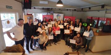 Realizaron doble jornada de capacitación en servicios turísticos en Pehuen Co