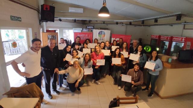 Realizaron doble jornada de capacitación en servicios turísticos en Pehuen Co