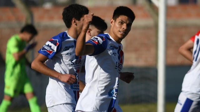Rosario ganó como visitante a Comercial y enfrentará a Pacífico de Cabildo en playoff. (Foto: Emmanuel Briane-La Nueva).