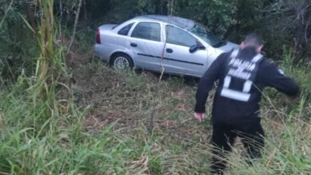 Siniestro vial en Campo Ramón: despistó con su automóvil y resultó ileso.