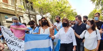 Patricia Bullrich marchó este sábado junto a otros referentes de la oposición.