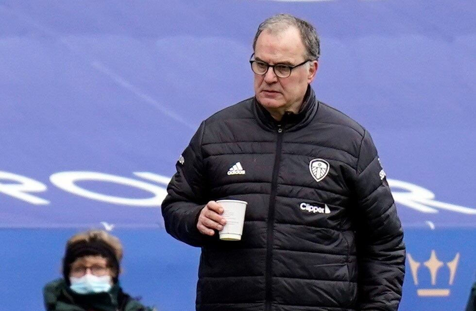 Marcelo Bielsa festejó un triunfo sorprendente de Leeds ante Leicester