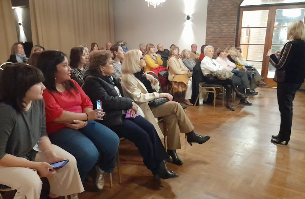 “Mujeres de la Independencia” en el ciclo de Charlas Mujeres con Mayúsculas