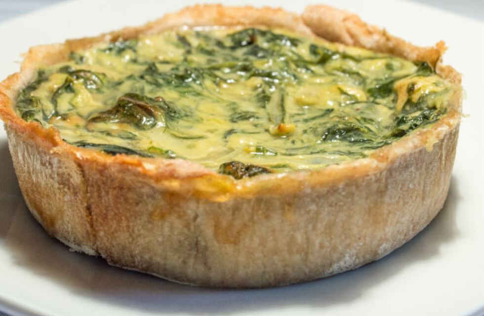 Ideal para combatir el frío: la brillante receta de tarta de zapallitos con crumble de queso de Osvaldo Gross
