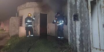 El domicilio es de la mujer que filmó el enfrentamiento armado entre barras de Instituto.