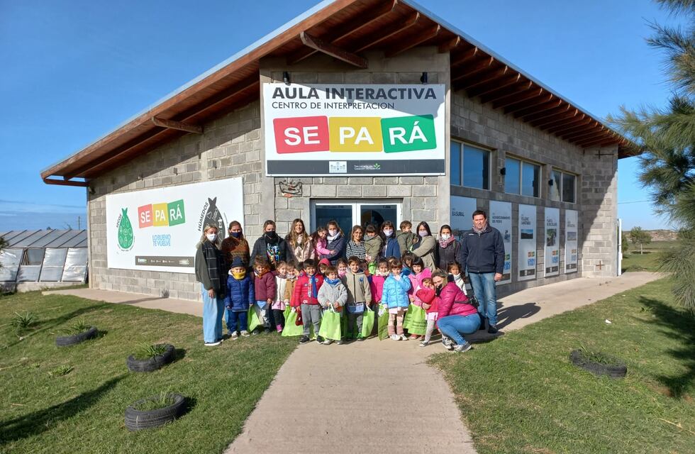 Alumnos del Jardín de Infantes Nº 913 visitaron la Planta de Separación de Residuos