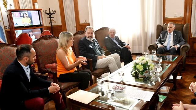 Gobernador Osvaldo Jaldo en Reunión con especialistas en la lucha contra el Parkinson