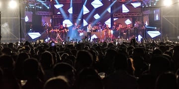 Fotografías del baile retorno de Cristian "El Loco" Amato en el Deportivo de Córdoba. (Gentileza de Elea Anestiades. Foto Archivo)