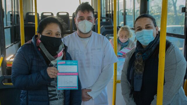 43 azuleños recibieron la primera dosis en el vacunatorio móvil