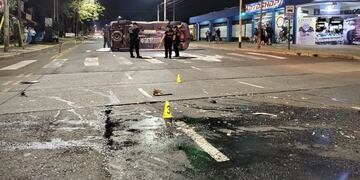 Una ambulancia y un utilitario colisionaron en Posadas y dejaron dos heridos.