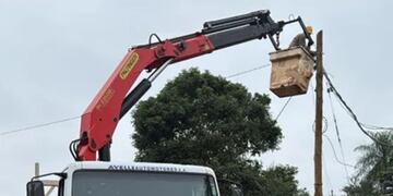 Energía de Misiones continúa con las tareas de recuperación en Iguazú tras la tormenta.