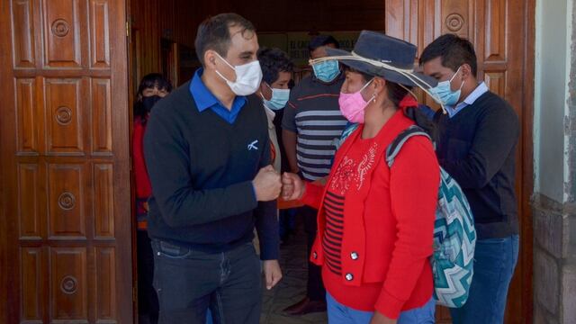 En su carácter de candidato a diputado provincial, Omar Gutiérrez estuvo en Abra Pampa.