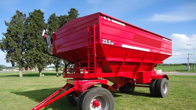 Un joven murió al caer en un acoplado tolva con maíz. (Imagen ilustrativa)