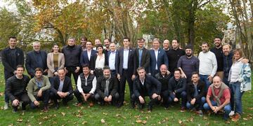 "Wado" de Pedro se reunió con intendentes bonaerenses y Máximo Kirchner.