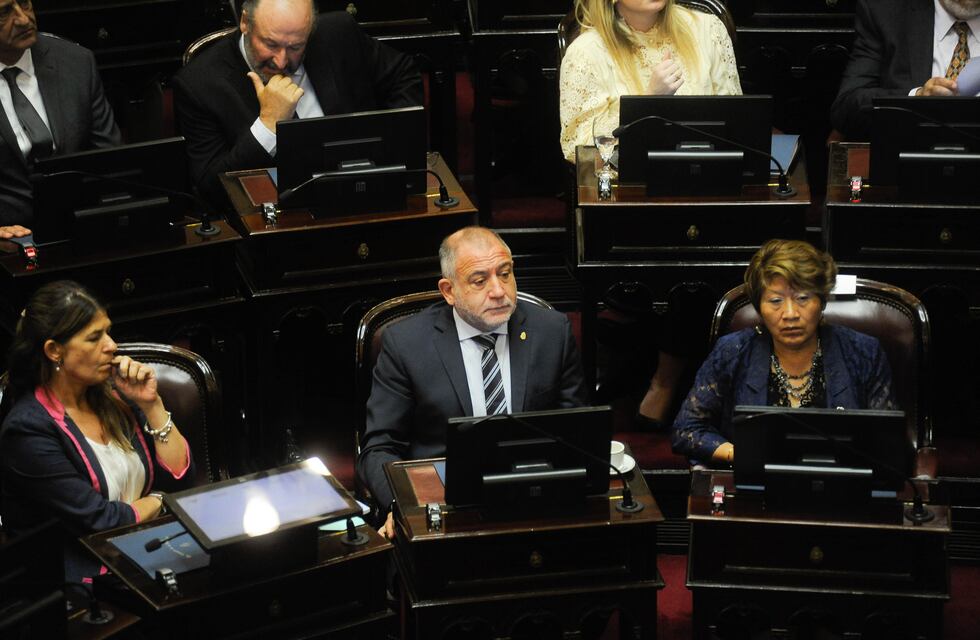 Luis Juez criticó al Senado: “Cristina Fernández de Kirchner dejó tan baja la vara que...”