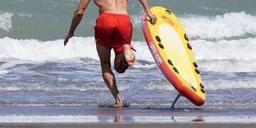 El conflicto con los guardavidas Monte Hermoso inició cuando el Municipio echó a 13 trabajadores.